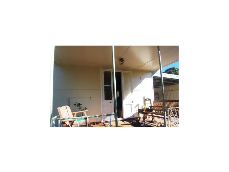 8 Jermyn Street, Hyde Park QLD 4812