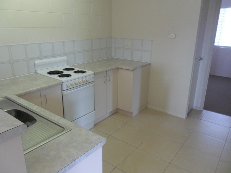 3/36 Henry Street, West End QLD 4810