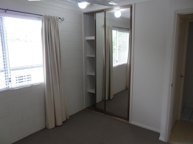 3/36 Henry Street, West End QLD 4810