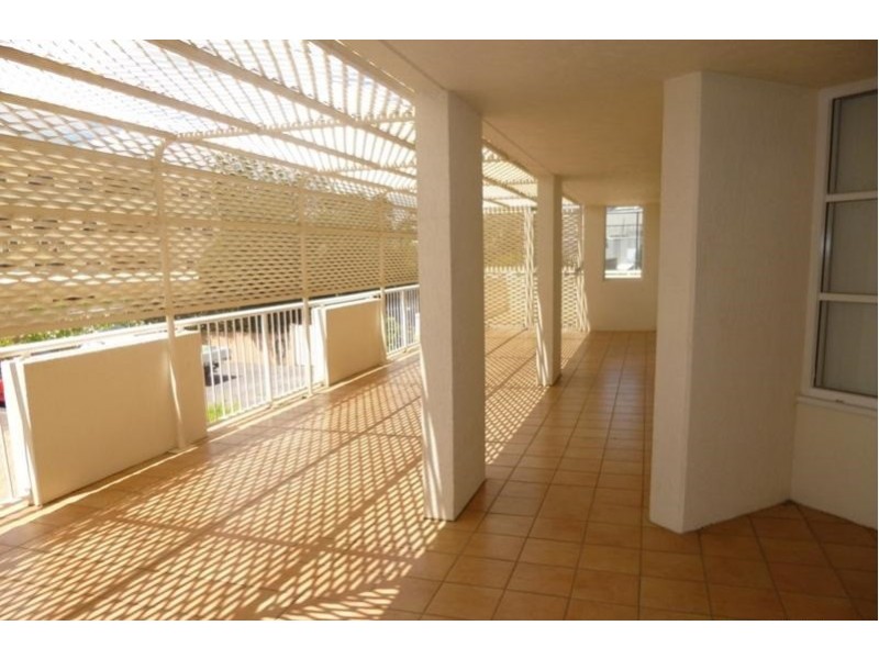 Unit 1D, 7 The Strand, North Ward QLD 4810