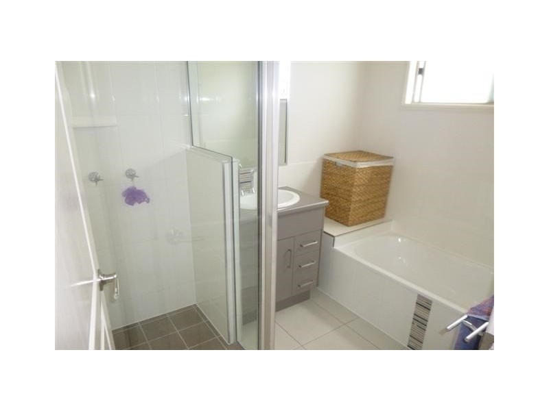 51 Beach Oak Drive, Mount Low QLD 4818