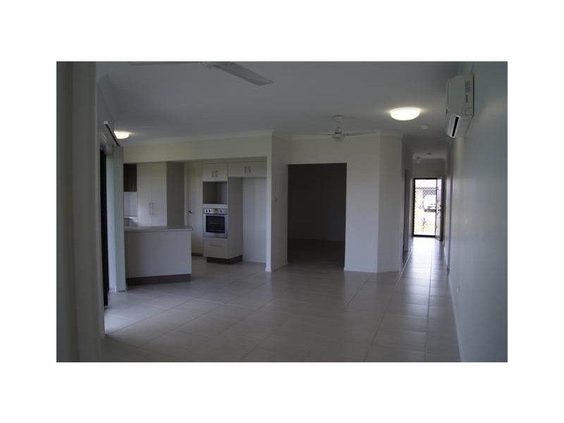 11 Ningaloo Crescent, Burdell QLD 4818