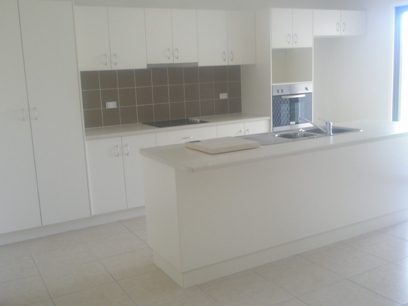 10 Sykes Close, Burdell QLD 4818