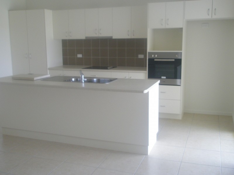 10 Sykes Close, Burdell QLD 4818