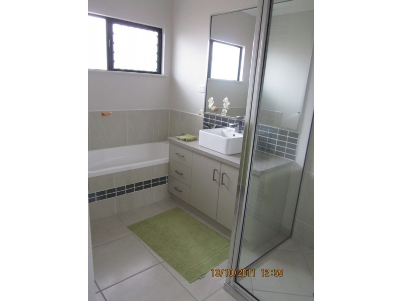 5 Balladonia Avenue, ‘Sanctum’, Mount Low QLD 4818