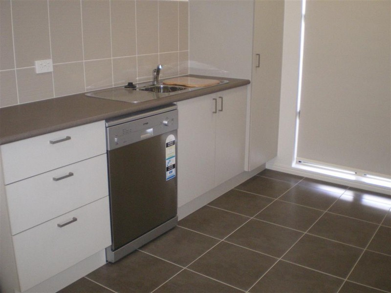 4/84-86 Dearness Street, Garbutt QLD 4814