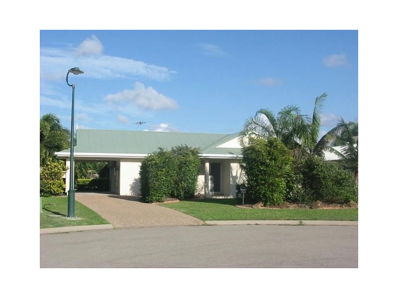 17 Overton Circuit, Kirwan QLD 4817