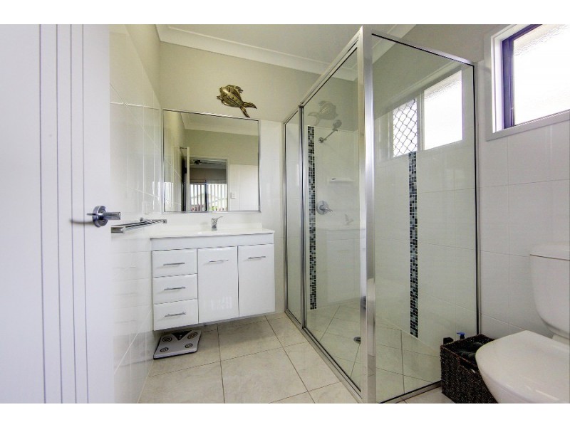 5 Oculina Street, Burdell QLD 4818