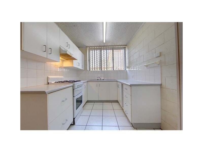 3/4 Cambridge St, Currajong QLD 4812