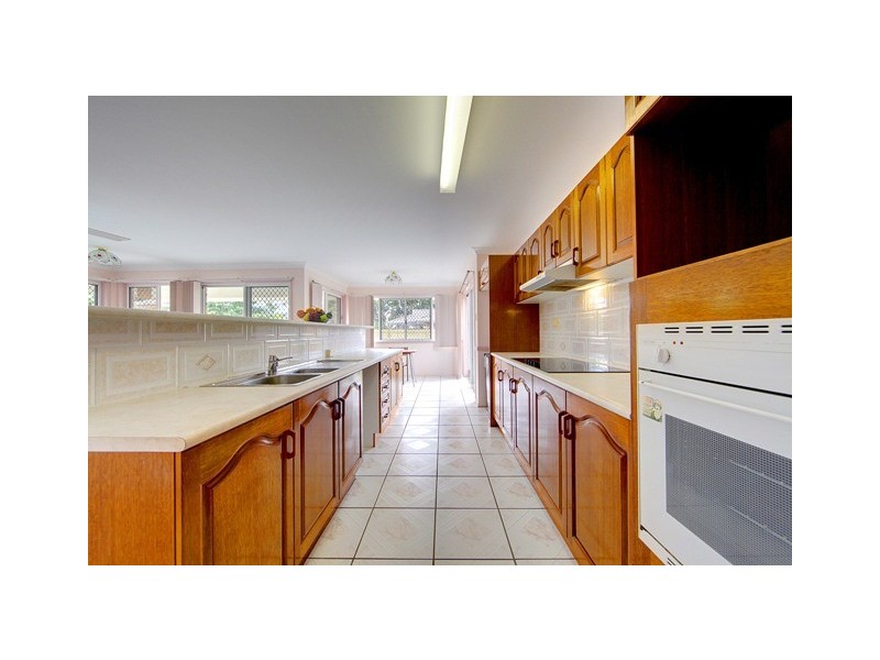 17 Hillgrove Court, Bushland Beach QLD 4818