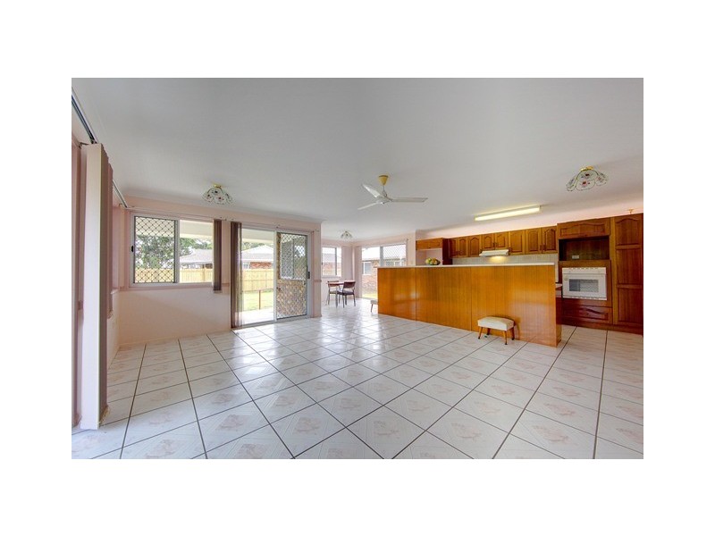 17 Hillgrove Court, Bushland Beach QLD 4818