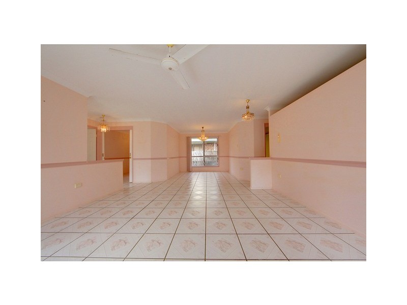 17 Hillgrove Court, Bushland Beach QLD 4818