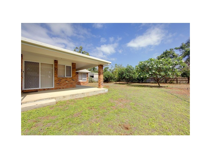 17 Hillgrove Court, Bushland Beach QLD 4818