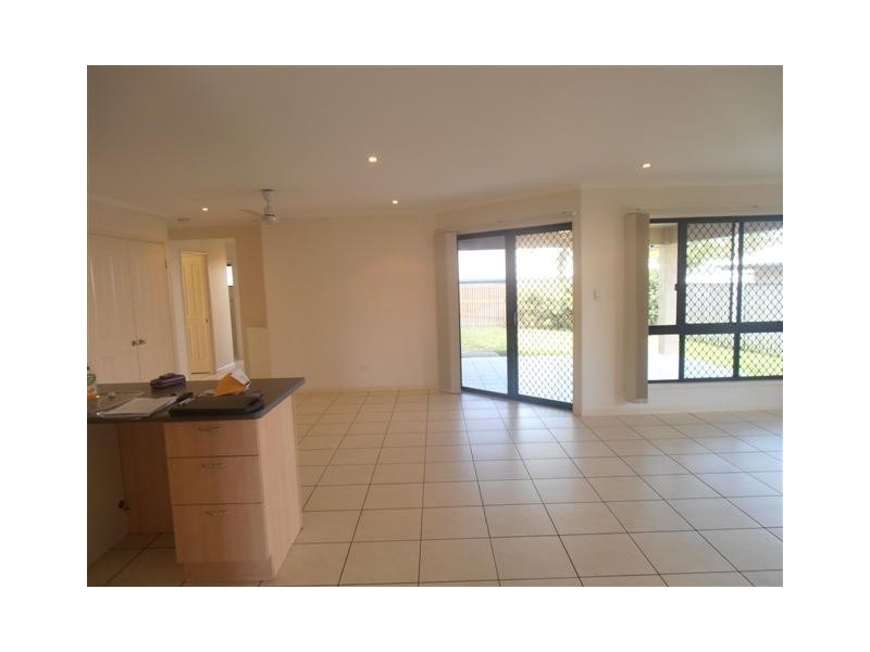 60 Woodwark Drive, Bushland Beach QLD 4818