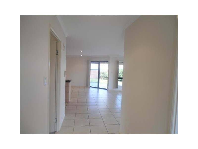 60 Woodwark Drive, Bushland Beach QLD 4818
