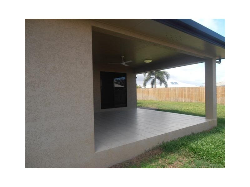 60 Woodwark Drive, Bushland Beach QLD 4818