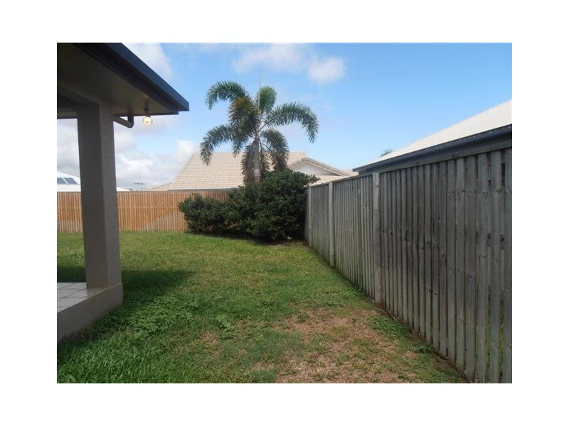 60 Woodwark Drive, Bushland Beach QLD 4818