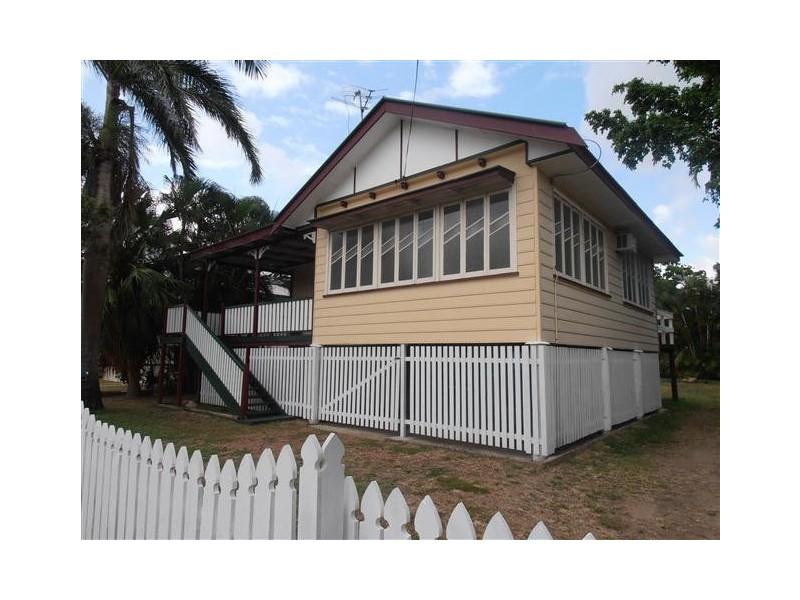 112 Twelfth Avenue, Railway Estate QLD 4810