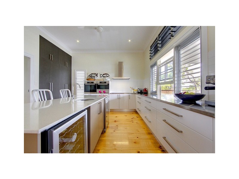 11 Whyte Street, Hermit Park QLD 4812