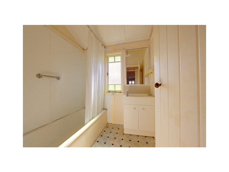 14 Gleeson Street, Hermit Park QLD 4812