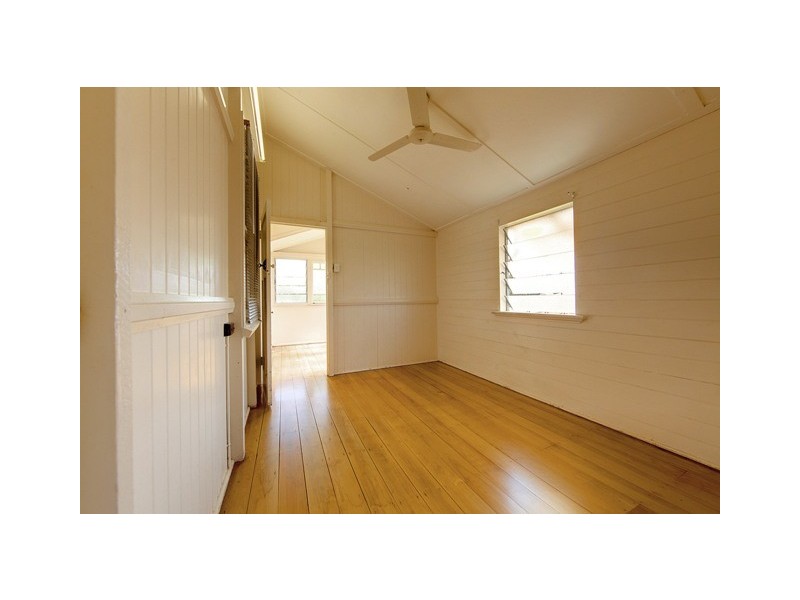 14 Gleeson Street, Hermit Park QLD 4812