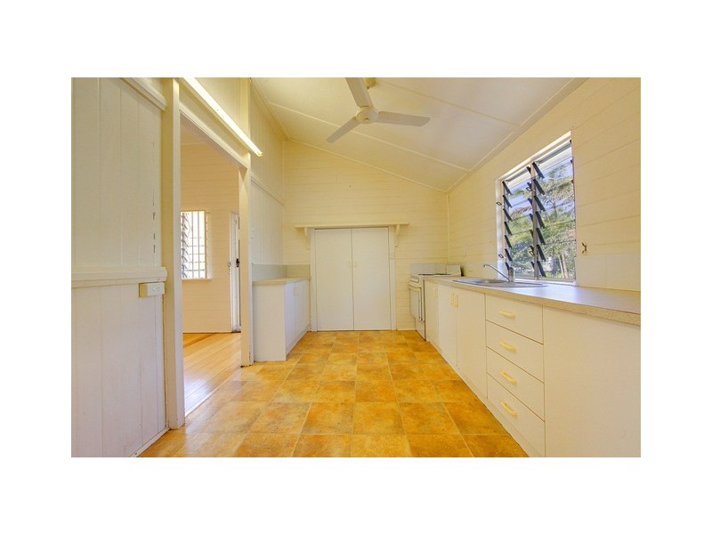 14 Gleeson Street, Hermit Park QLD 4812