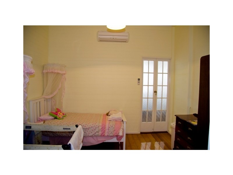 35 Sixth Street, South Townsville QLD 4810