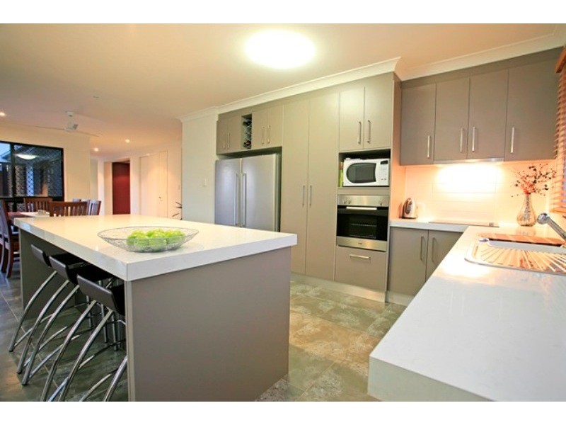 20 Fitzallan Street, Bushland Beach QLD 4818