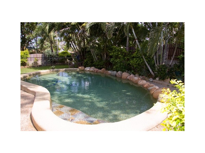 17 Etheridge Street, Mount Louisa QLD 4814