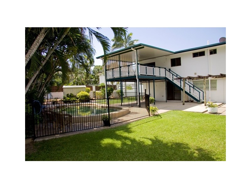 17 Etheridge Street, Mount Louisa QLD 4814