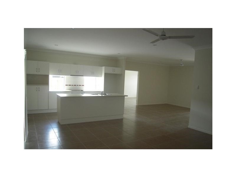 10 MAKENA CIRCUIT, Burdell QLD 4818