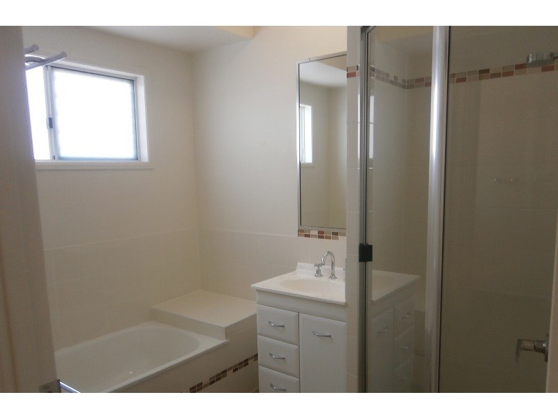 10 MAKENA CIRCUIT, Burdell QLD 4818