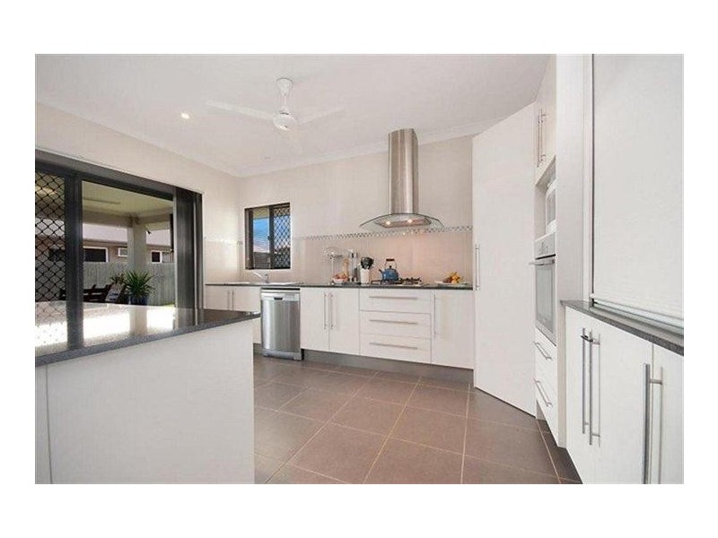 8 Newhaven Place, ‘Fairfield Waters’, Idalia QLD 4811