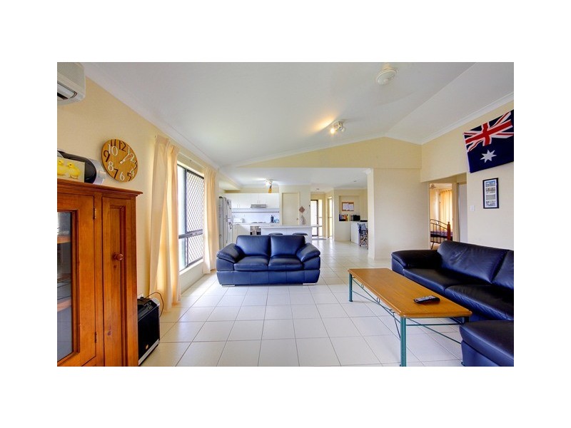 12 Eungella Court, Bushland Beach QLD 4818