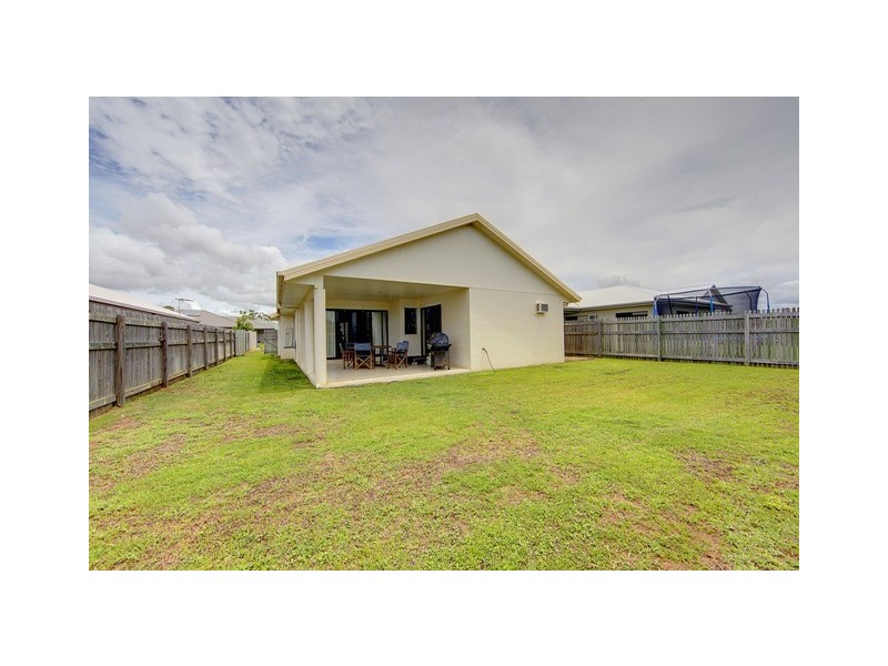 12 Eungella Court, Bushland Beach QLD 4818