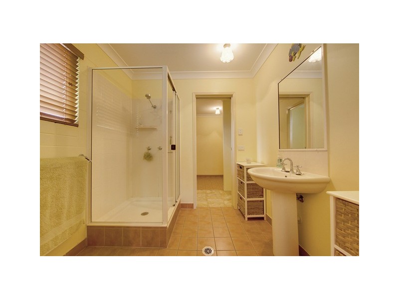 13 Saxby Crescent, Mount Louisa QLD 4814