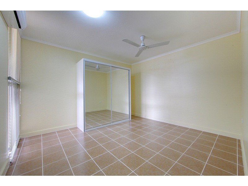 Unit 2 /17 Granville Street, Pimlico QLD 4812