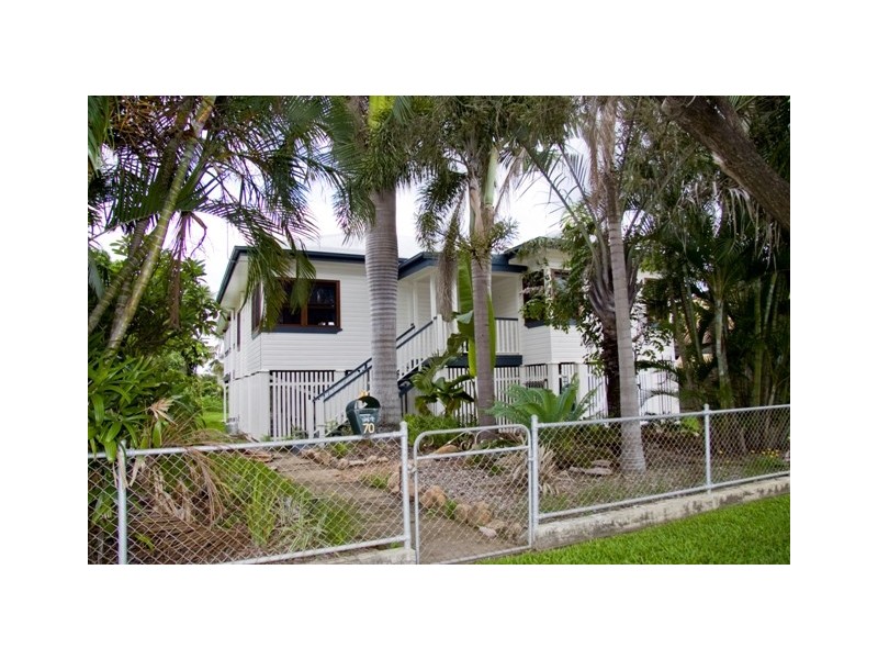 70 Norris Street, Hermit Park QLD 4812