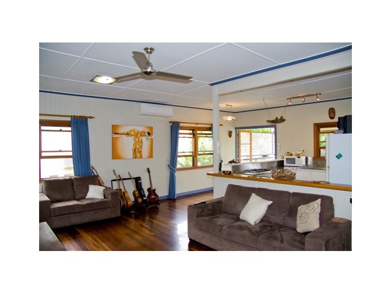 70 Norris Street, Hermit Park QLD 4812