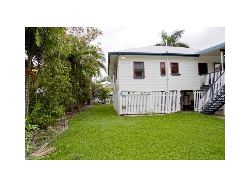 70 Norris Street, Hermit Park QLD 4812