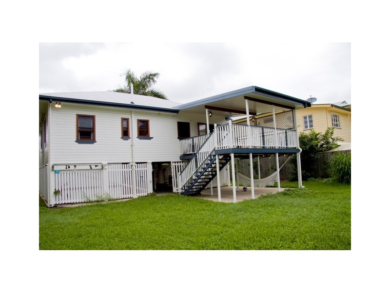 70 Norris Street, Hermit Park QLD 4812