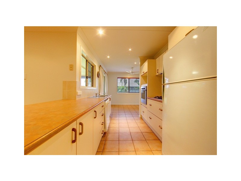 86 Eleventh Avenue, Railway Estate QLD 4810