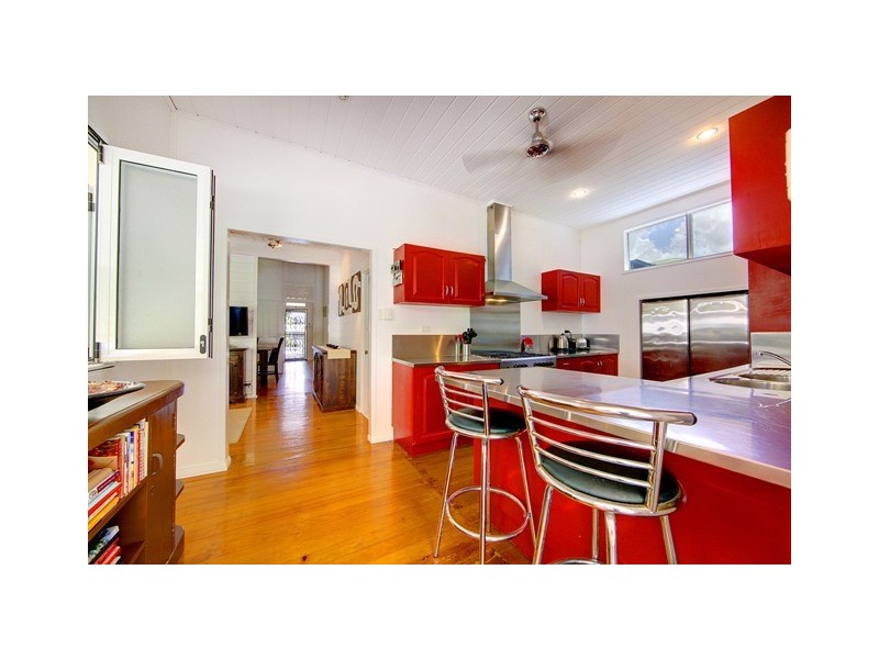 11 Garrick Street, West End QLD 4810