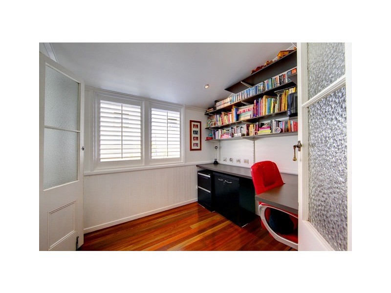 11 Garrick Street, West End QLD 4810