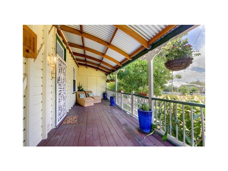 11 Garrick Street, West End QLD 4810