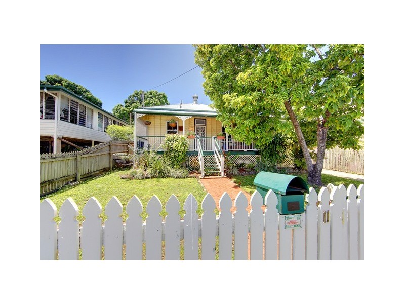 11 Garrick Street, West End QLD 4810