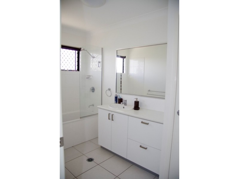 46 Hasty Street, Mount Louisa QLD 4814