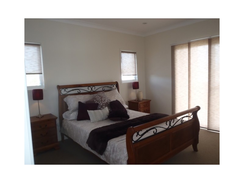 7 Balladonia Avenue, Mount Low QLD 4818