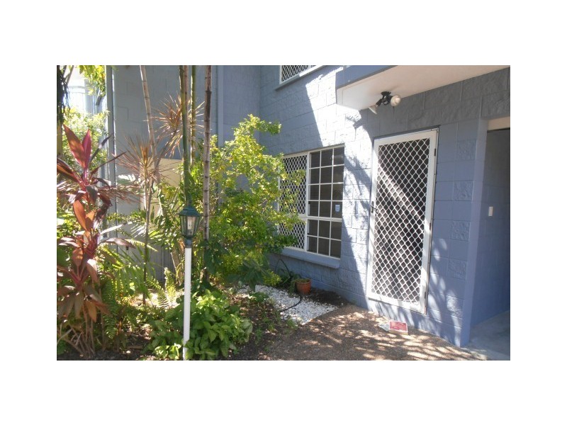 2/38 Park Street, Pimlico QLD 4812