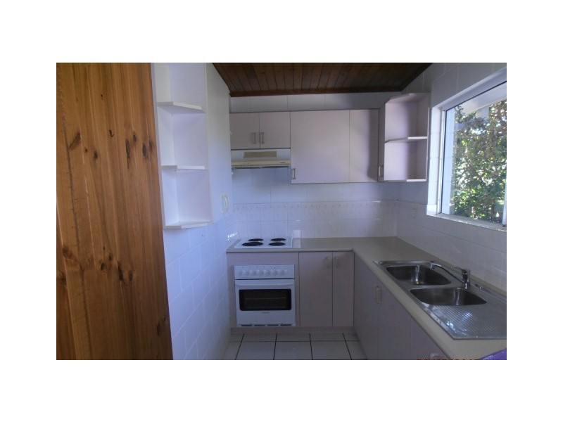 2/38 Park Street, Pimlico QLD 4812